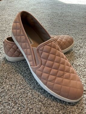 Steve Madden Quilted Slip-On Sneakers - size 11
